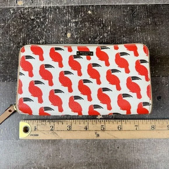 Kate Spade Toucan Parrott All Over Print Zip Around Long Wallet White Orange - Picture 1 of 8